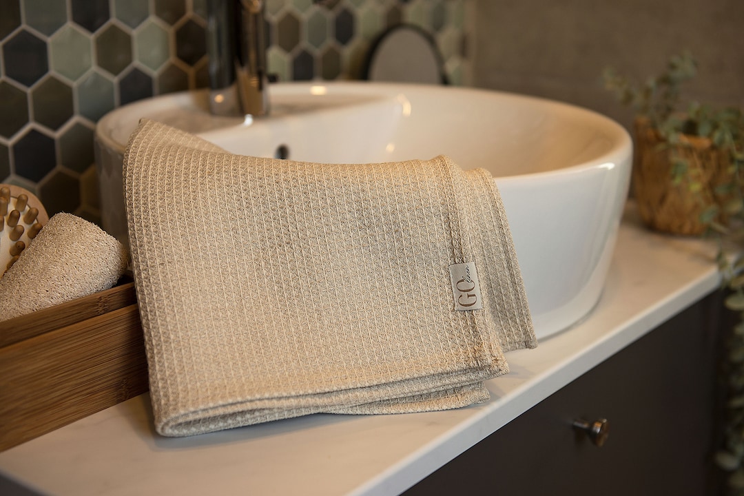 Linen Waffle Bath Towel With Loop Linen Guest Towel Compact Travel ...