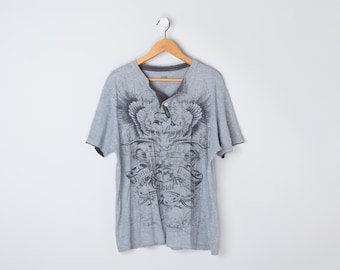 T-shirt Henley vintage con grafica teschio e aquila Y2K - "Tribunale della giusta punizione" - taglia XL da uomo