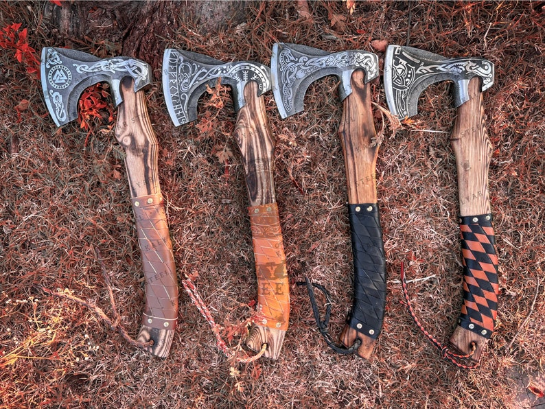 Benutzerdefinierte Smith Carbon Steel Wikinger Axt, personalisiertes Jubiläumsgeschenk für Ihn, Geburtstags und Hochzeitsgeschenk, handgeschmiedet, beste Ragnar-Axt-Äxte set of 4 axes