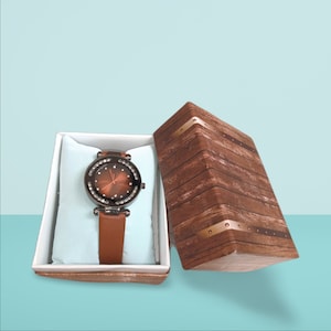 Klassische Damen Armbanduhr | Leder, Vintage Damen Leder Armbanduhr, Retro Style, Klassische Uhr für Sie, Zeitloses Stück, Geschenkidee