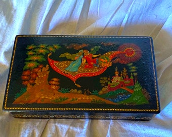 Vintage Russian lacquered box Palekh Russian Lacquer miniature BOX hand-painted