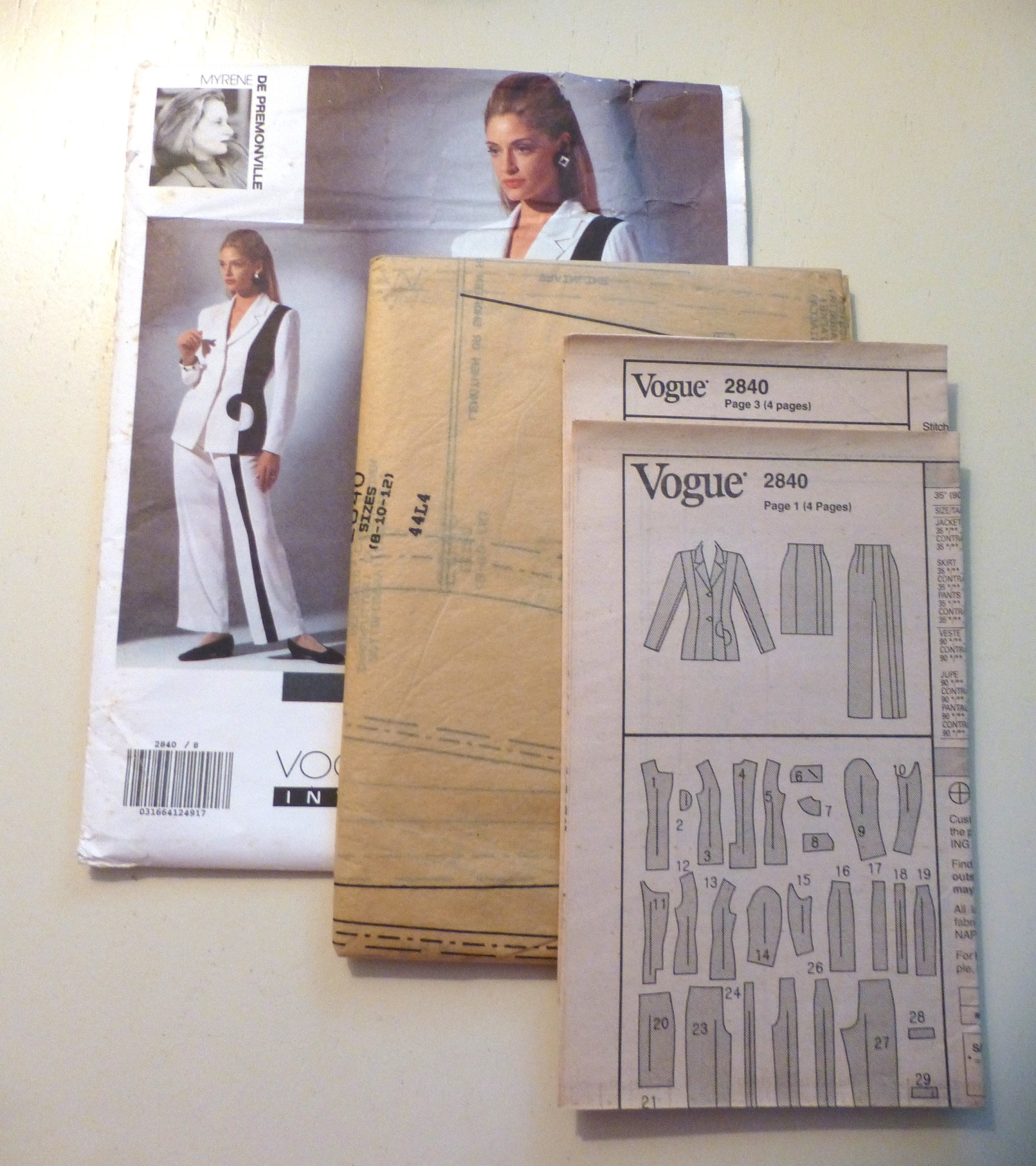 vogue レイニー V1992 | Misses' Jackets, Skirt and Pants | Vogue Patterns