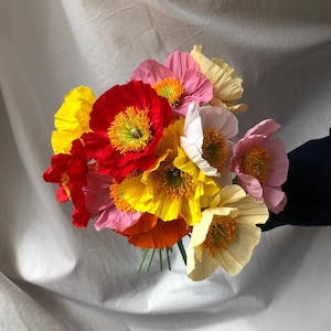 Icelandic poppy made from crepe paper/Crepepaper Icelandic Poppy