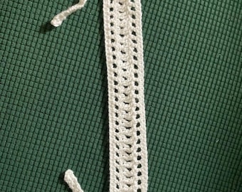 white lacy crochet headband