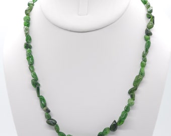 Collier Ethnique Avec Pierre Verte (diopside/émeraude Simulée) - Longueur 18 Pouces, Plaqué Argent - Neuf