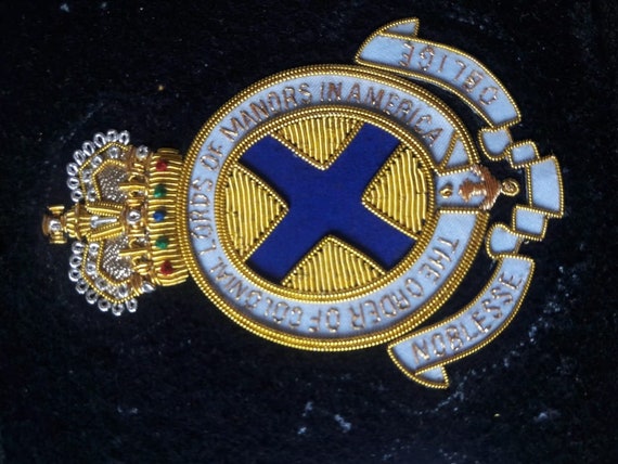 Handmade Gold Bullion Crest Patch: Custom Embroidered Emblem, Artisan Goldwork Insignia