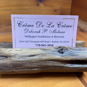 Portacarte Knobby Log, Portacarte in legno naturale, Portacarte in legno rustico, Regalo aziendale esecutivo, Accessorio da scrivania, Arte ambientale.
