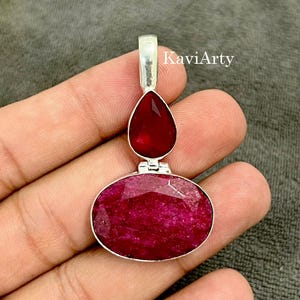 Handmade Kashmir Ruby 925 Sterling Silver Pendant: Oval Gemstone