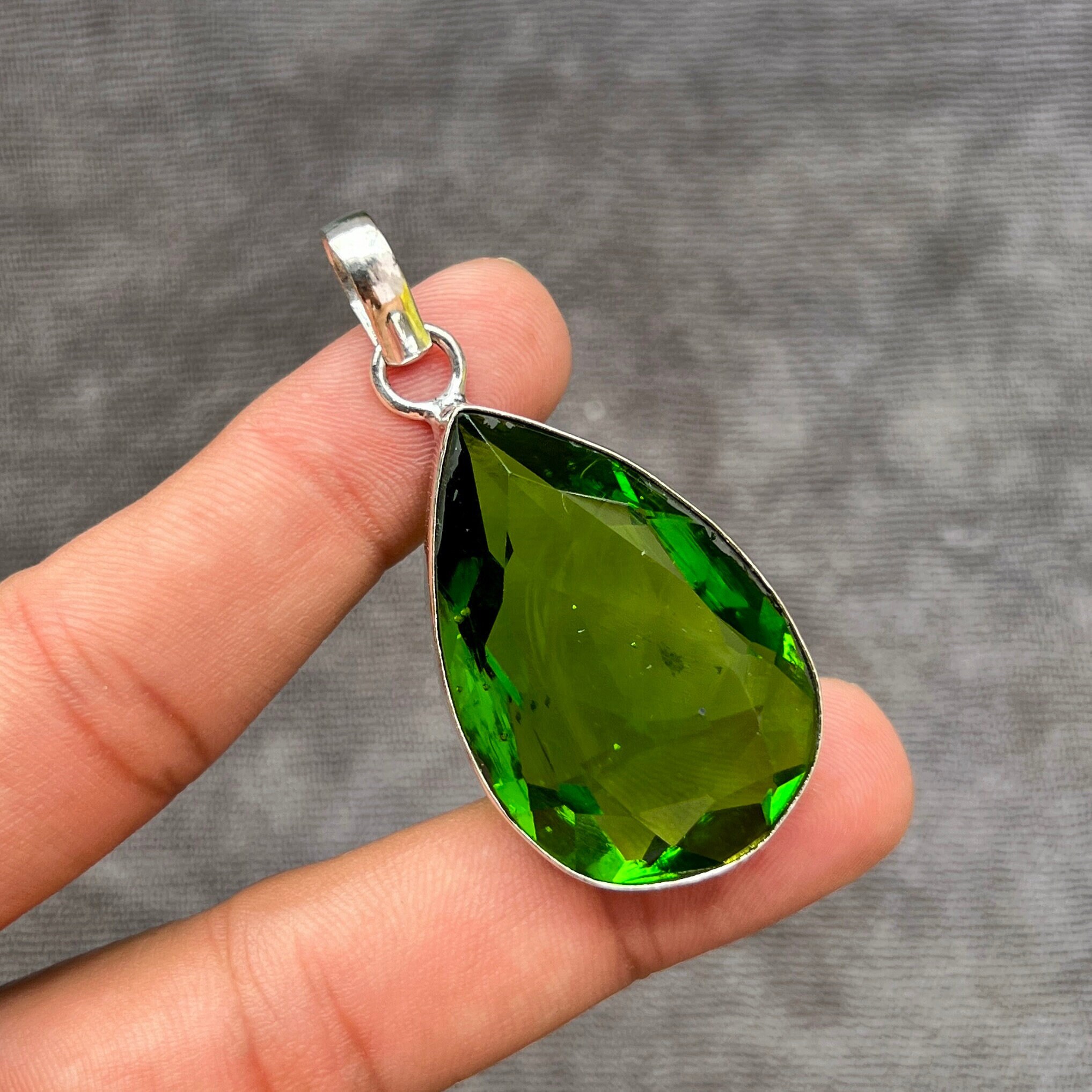 Pendentif Amazonite Poire Fait Main - Argenté Plaqué - Pierre Naturelle Verte