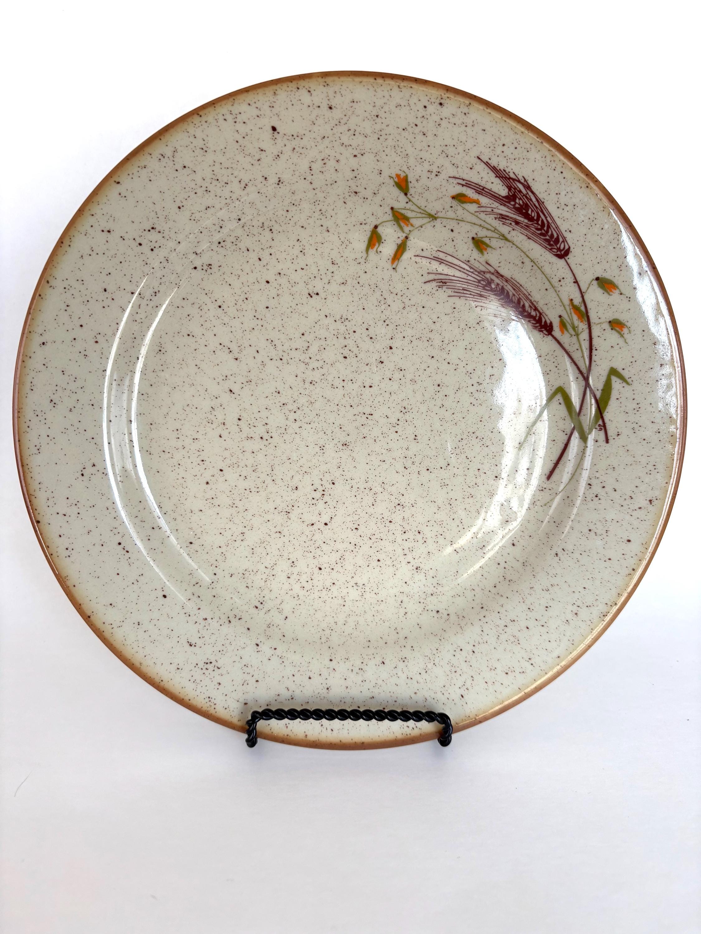 Lot de 4 anciennes assiettes plates décor épi de blé Atelier d'Art