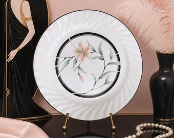 Vintage Corelle Tiger Lily Dinner Plates | Set of 4, Retro Kitchen