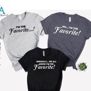Camisetas a juego para hermanos con el divertido lema "Soy el favorito".