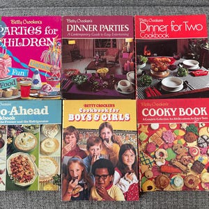 Vintage Betty Crocker Hardback Spiral Cookbook, vintage cookbook, vintage spiral cookbook, vintage kitchen, Betty Crocker, recipes, baking