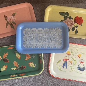 Vintage Tin Tray, vintage metal tray, tray, floral, flowers, green, vintage kitchen, vintage decor, home decor,