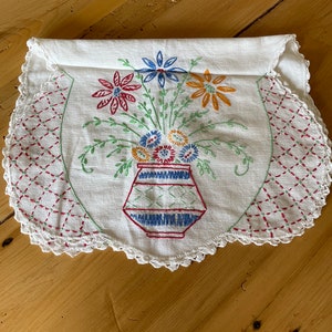 Camino de mesa vintage, camino de mesa bordado vintage, bordado, lino vintage, camino de mesa, flores, mantelería, flores, mariposa