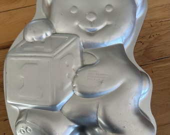 Wilton Cake Pan Baby Bear Vintage