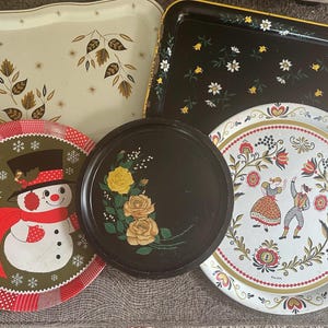 Vintage tin tray, metal tray, decorative tray, floral, snowman, Hallmark, Holiday, vintage tray, home decor, serving tray, vintage