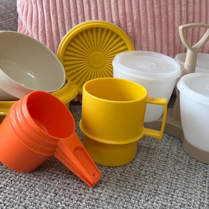 Vintage Tupperware, Tupperware, vintage kitchen, serveware, condiment container, cup, measuring cup, container,