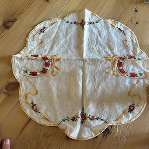 Embroidered Horseshoes Table Runner Vintage