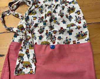 Vintage Kitchen  Apron Garden Fabric Buttons