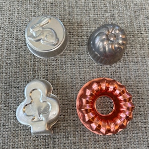 Metal Mold, Vintage Kitchen,Jello, Crafting, rabbit, bunny, Easter, Bundt pan, Bundt cake, baking, cooking, Jello mold, ice mold, home decor