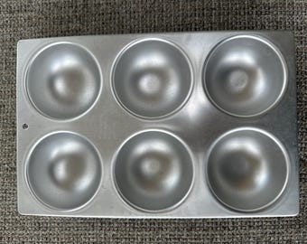 Wilton Cake Pan: Vintage