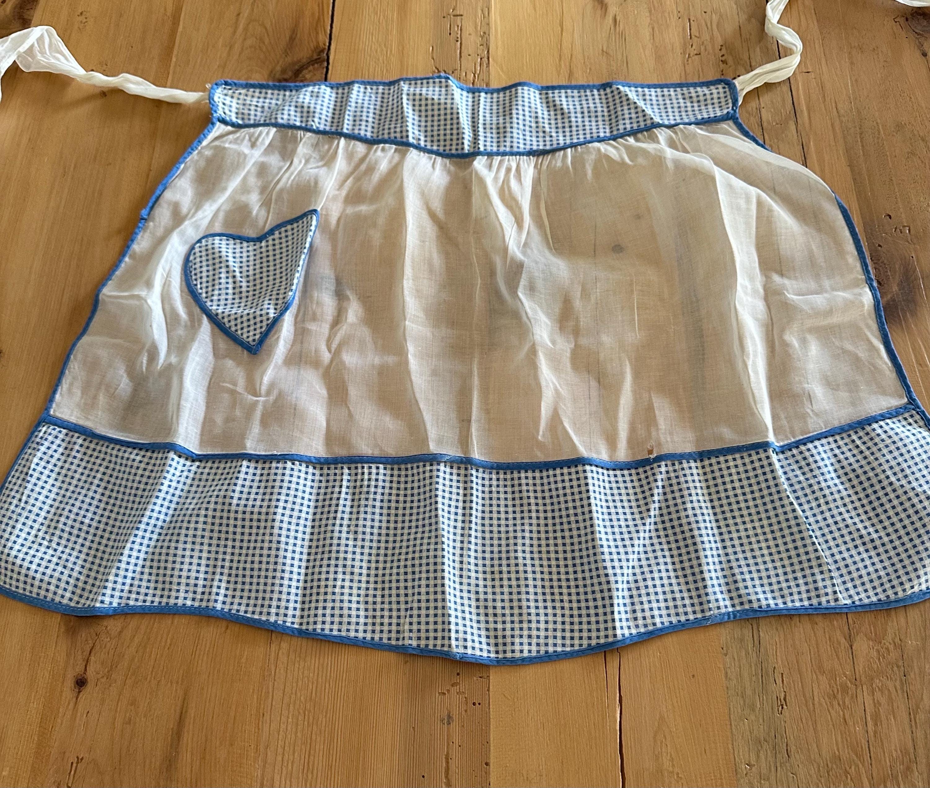 Vintage Apron, vintage kitchen apron, vintage gingham checked apron, apron, vintage baking, cooking, recipes, cute apron, checked apron
