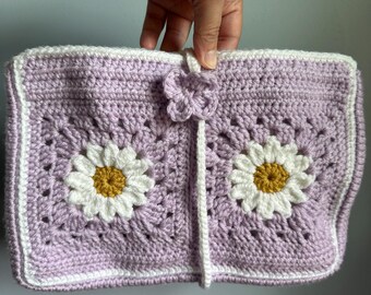 Floral Crochet Book Sleeve with a Handmade Touch - Stylish and Protective