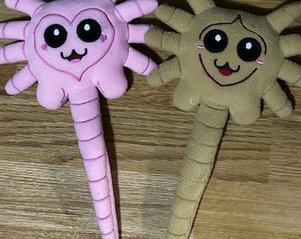 Facehugger inspired plush