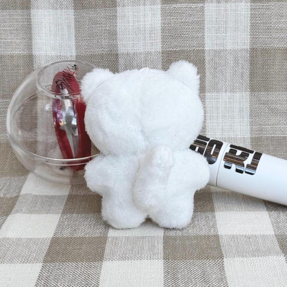 StrayKids skzoo jiniret テディベア タグ付き straykids ヒョンジン テディベア ぬいぐるみ SKZOOジニレット