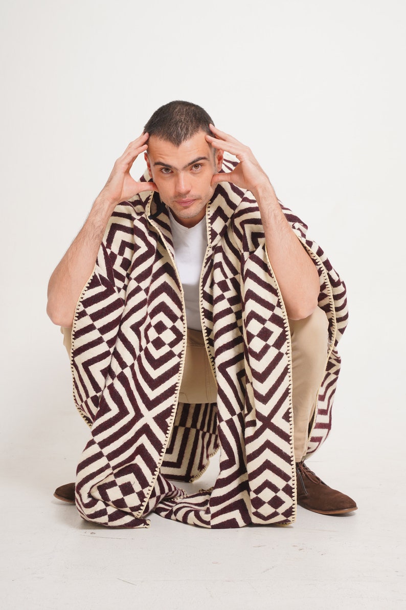 Poncho With Hood, Andean, Chunky. Hooded Poncho Raymi image 2