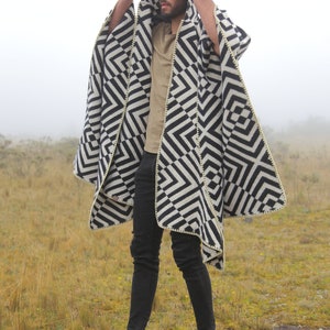 Poncho With Hood, Andean, Chunky. Hooded Poncho Raymi Black