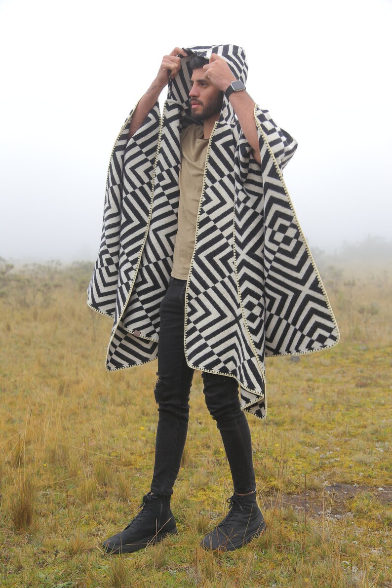 Poncho With Hood, Andean, Chunky. Hooded Poncho Raymi Black