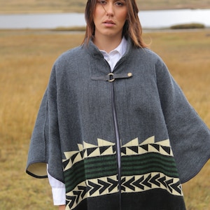 Ruana / Cape / Cape Coat / Poncho Cardigan Cape / Artisan made / Timeless Elegant Cape / Chic Cape