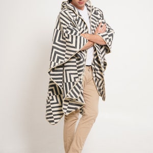 Poncho With Hood, Andean, Chunky. Hooded Poncho Raymi Gray