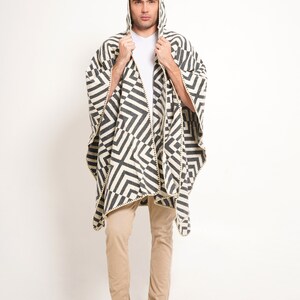 Poncho With Hood, Andean, Chunky. Hooded Poncho Raymi image 4