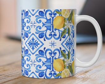Carrelage bleu méditerranéen vibrant et mug citron Tasse à café en céramique unique pour cadeaux Décoration de cuisine côtière italienne, mug méditerranéen tendance