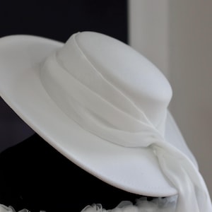 Beautiful White Wedding Hat with detachable Chiffon Scarf. Unique White Chiffon Hat. Cream Bridal Hat Detachable Chiffon Scarf, Boho Hat
