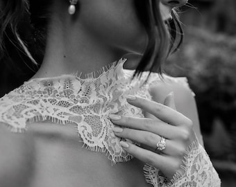 Chantilly Lace Bridal Scarf: Ivory Wedding Neck Tie, Shoulder Wrap