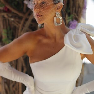 Birdcage Wedding Veil, Bridal Birdcage with Pearl Headband, Soft pearl Wedding Veil, Off-White Pearl Veil, Bridal Pearl Birdcage Veil image 4