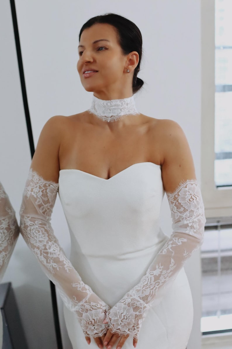 Chantilly Lace Bridal Sleeves: Ivory Detachable Fingerless Wedding Gloves image 7
