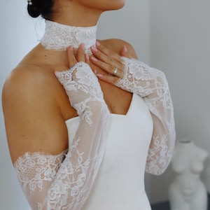 Chantilly Lace Bridal Sleeves: Ivory Detachable Fingerless Wedding Gloves image 9