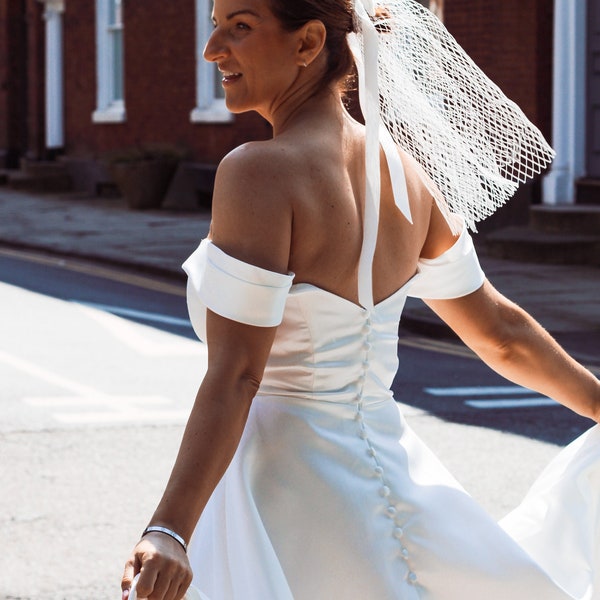 LUXURY WHITE detachable bridal sleeves, Satin Off Shoulder Straps, Detachable Satin Bridal Straps, Wedding Dress Straps, Bridal Dress Sleeve