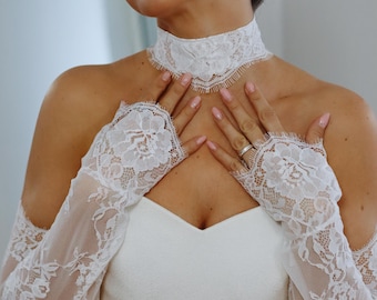 Chantilly Lace Bridal Sleeves: Ivory Detachable Fingerless Wedding Gloves