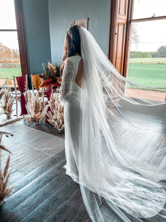 Handmade Cathedral Wedding Veil With Comb: Two Tier Ivory  display picture 3