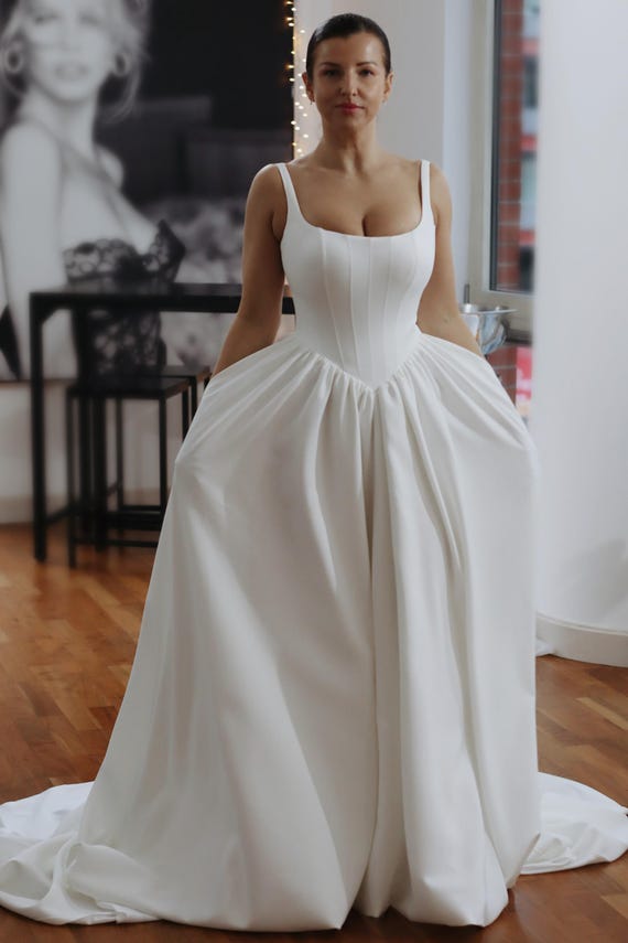 Luxury Crepe Basque Waist Wedding Dress: Corset Bridal Gown