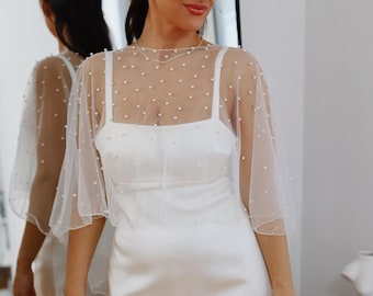 Chal de novia de tul con perlas: Bolero de boda con hombros descubiertos