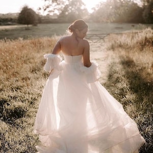 Detachable Wedding Tulle Overskirt|  Bridal Tulle Overskirt | Tulle Wedding Skirt | Off-White Tulle Overskirt | Wedding Tulle Train