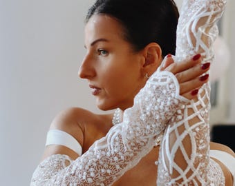 Detachable Ivory Lace Wedding Sleeves: Lace Fingerless Bridal Gloves