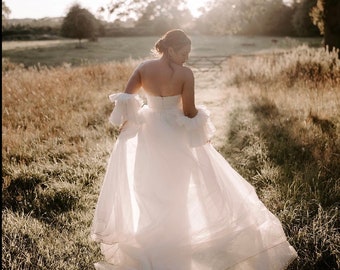 Detachable Wedding Tulle Overskirt|  Bridal Tulle Overskirt | Tulle Wedding Skirt | Off-White Tulle Overskirt | Wedding Tulle Train